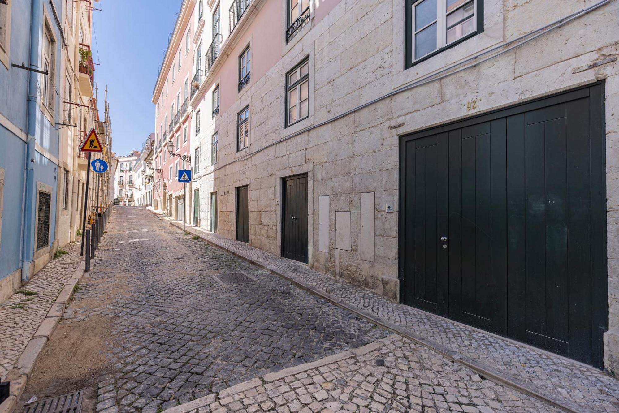 Apartment Palacio Ficalho Townouse 1 By Lovelystay *